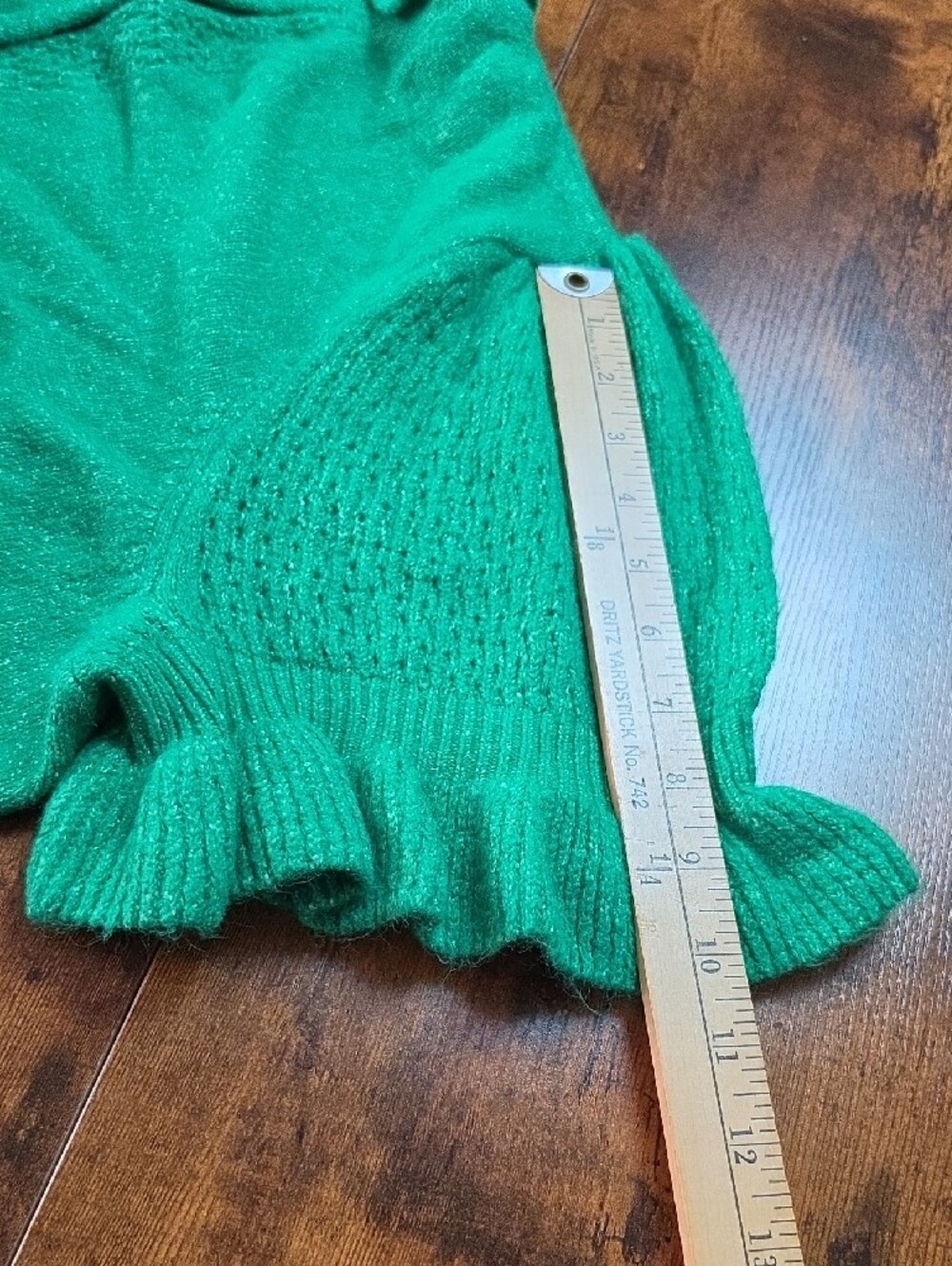TORRID | Boxy Kelly Green Ruffle Short Puff Sleeve Split Neck Sweater Top | 3X - Picture 6 of 9